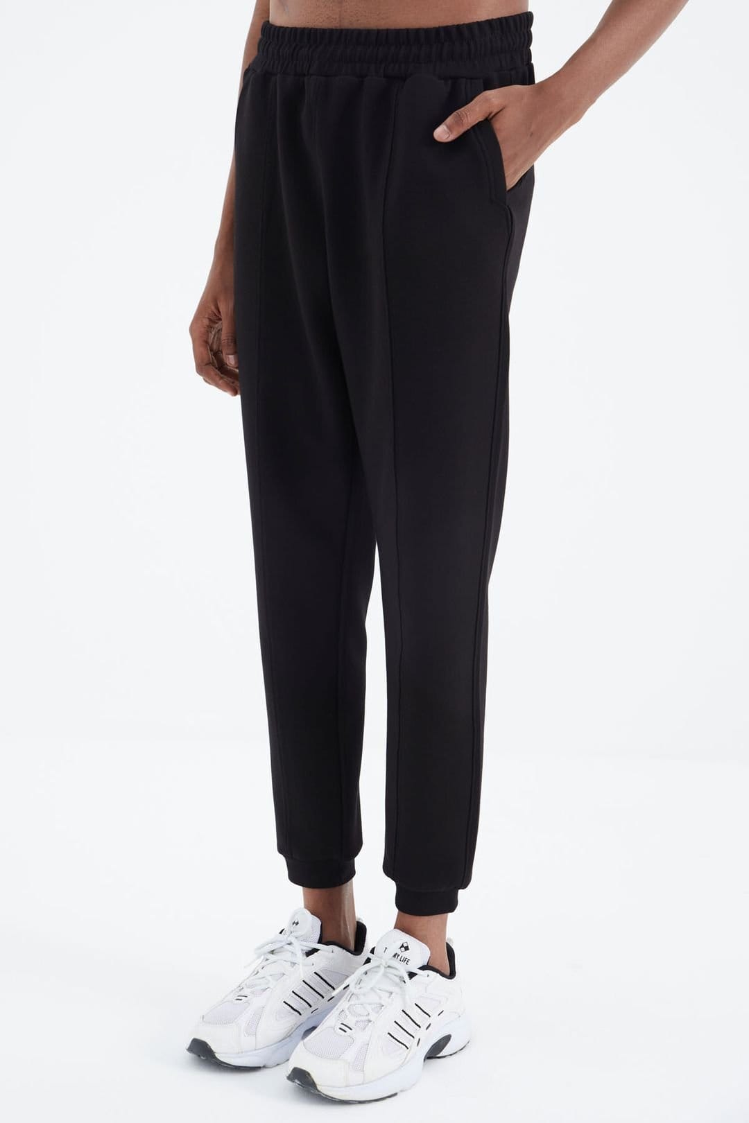 Tommy Life Tommy Life Men's Regular-Fit 3-Thread Fleece Sweatpants in Black - 4