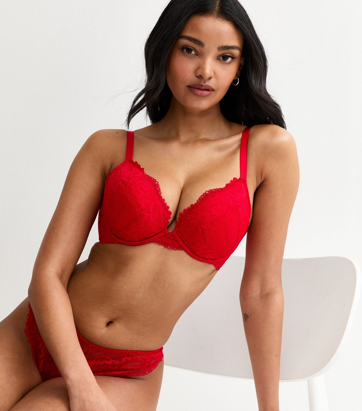New Look Women's Red DD+ Lace Plunge Bra New Look - 2
