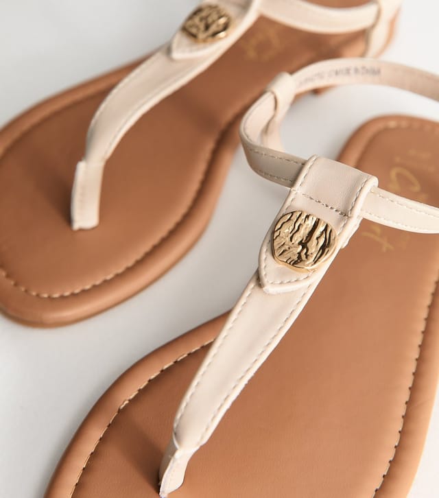 New Look Women's Wide Fit White Faux Leather Hardware Detail Toe Post Sandals Vegan New Look - 3