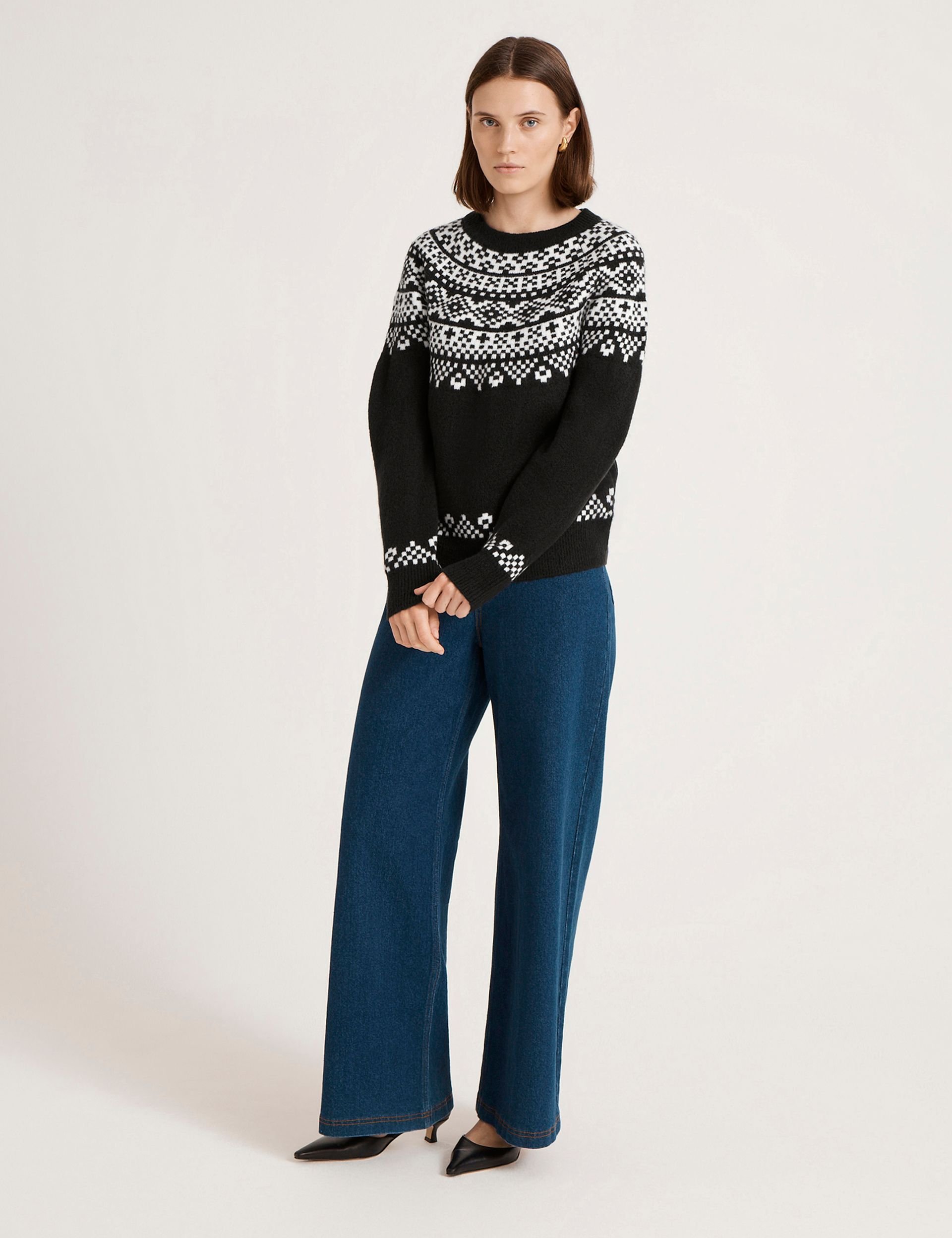 Finery London Finery London Women's Elina Fair Isle Round Neck Knittedjumper in Black - 2