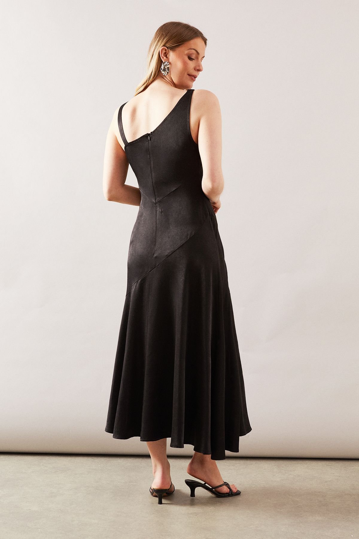 Wallis Wallis Women's Satin Asymmetric Midaxi Dress in Black - 3