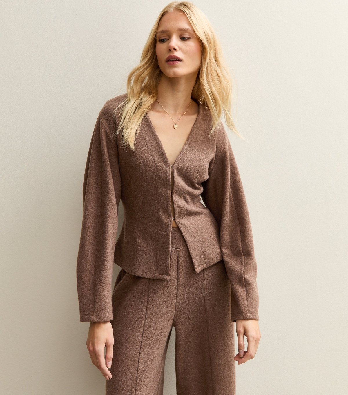 New Look Women's Brown Soft Touch V Neck Cardigan New Look - 2