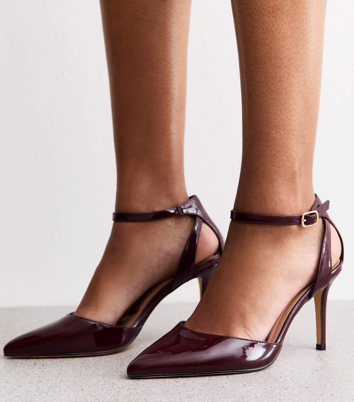 New Look Women's Wide Fit Dark Burgundy Faux Patent Leather Pointed Toe Ankle Strap Pumps Vegan New Look