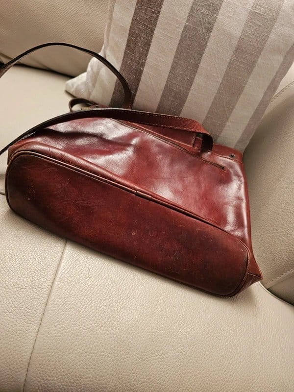 Vintage Dressing Vintage Leather Crossbody Bag – Distressed Brown – Everyday Vintage Style - 1