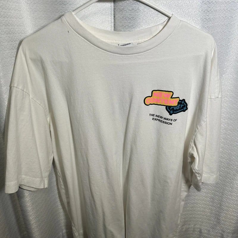 Bershka White Graphic T-Shirt Size M