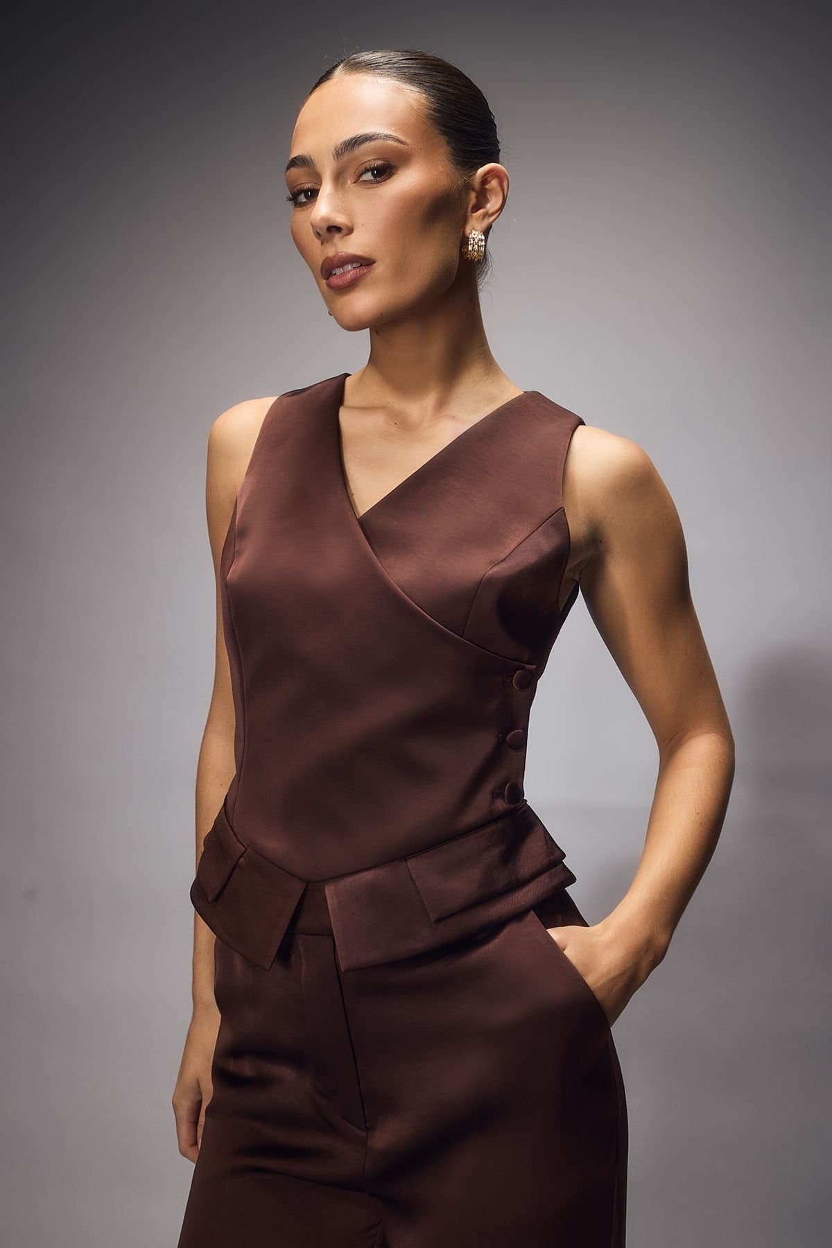 Coast Coast Women's Muse Satin Tailored Asymmetrical Detail Waistcoat in Chocolate