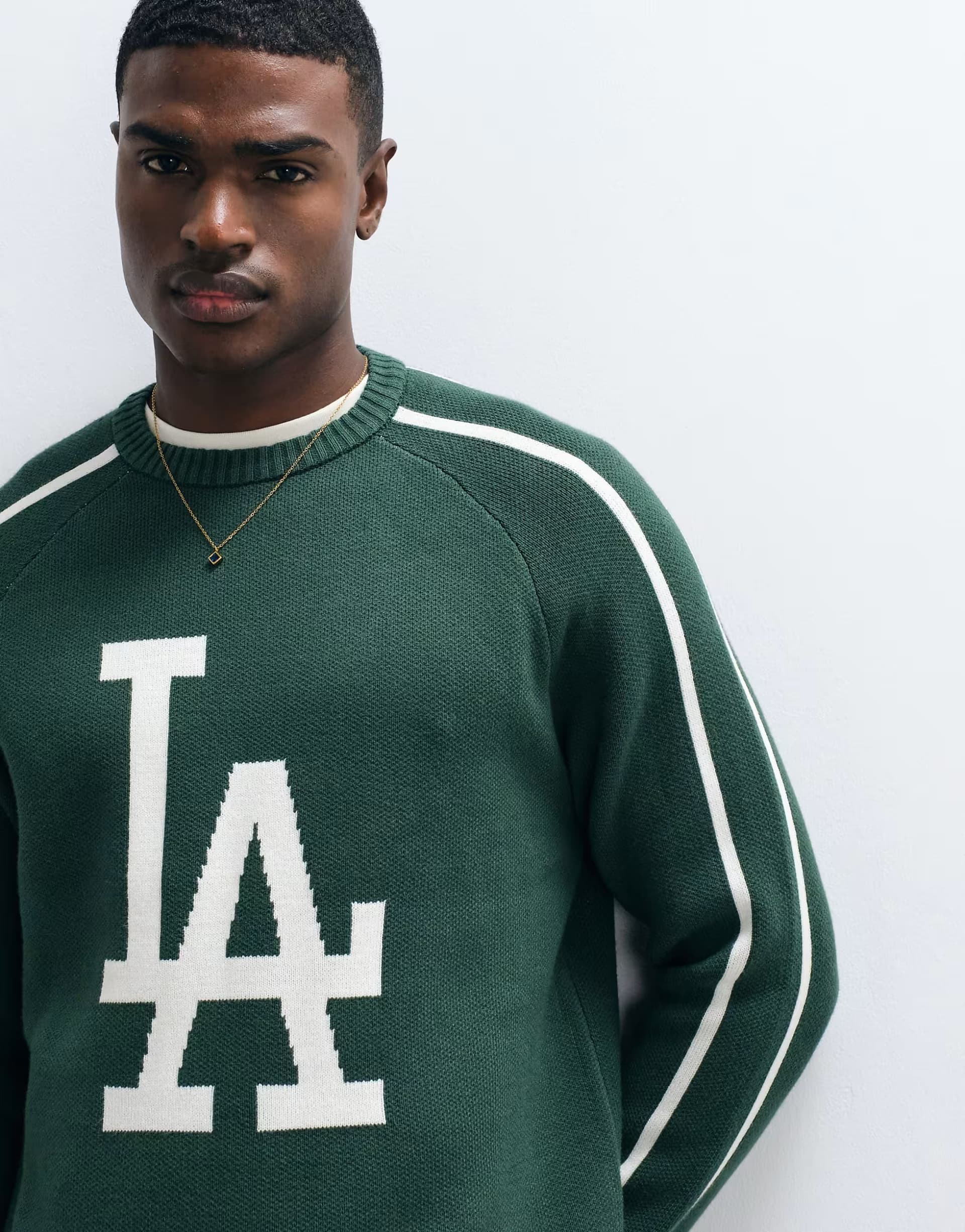 ASOS New Era LA Dodgers large logo knitted jumper with contrast piping in dark green