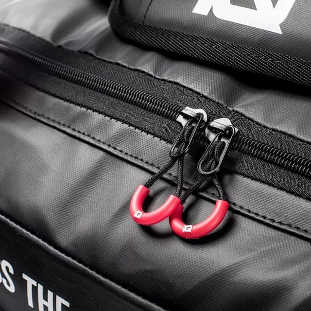 IQ IQ Men's Ofelius Logo Duffle Bag in Dark Red - 3