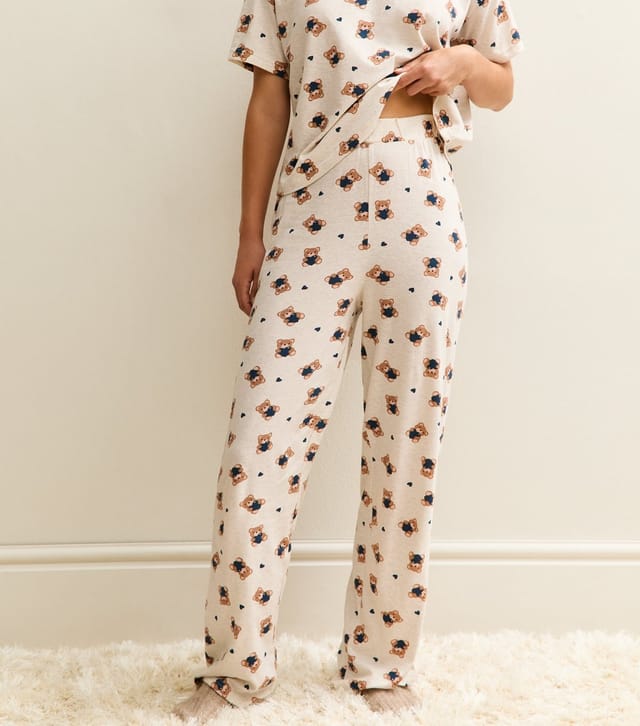 New Look Women's Cream Teddy Pattern Short Sleeve Top and Trouser Pyjama Set New Look - 3