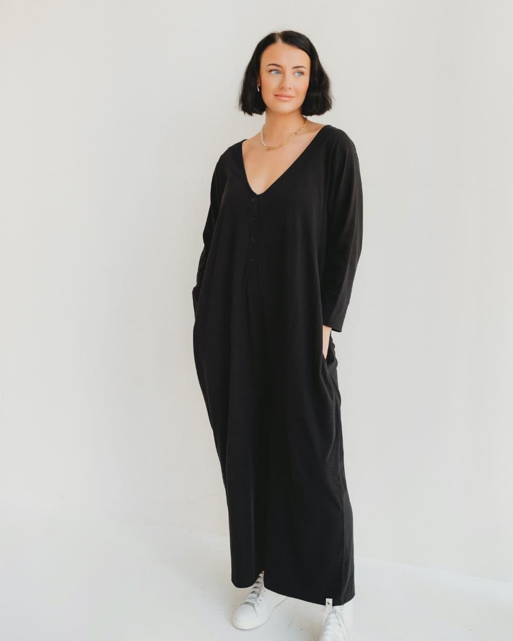 Turtledove London Turtledove London Women's Mai Black V-Neck Jumpsuit