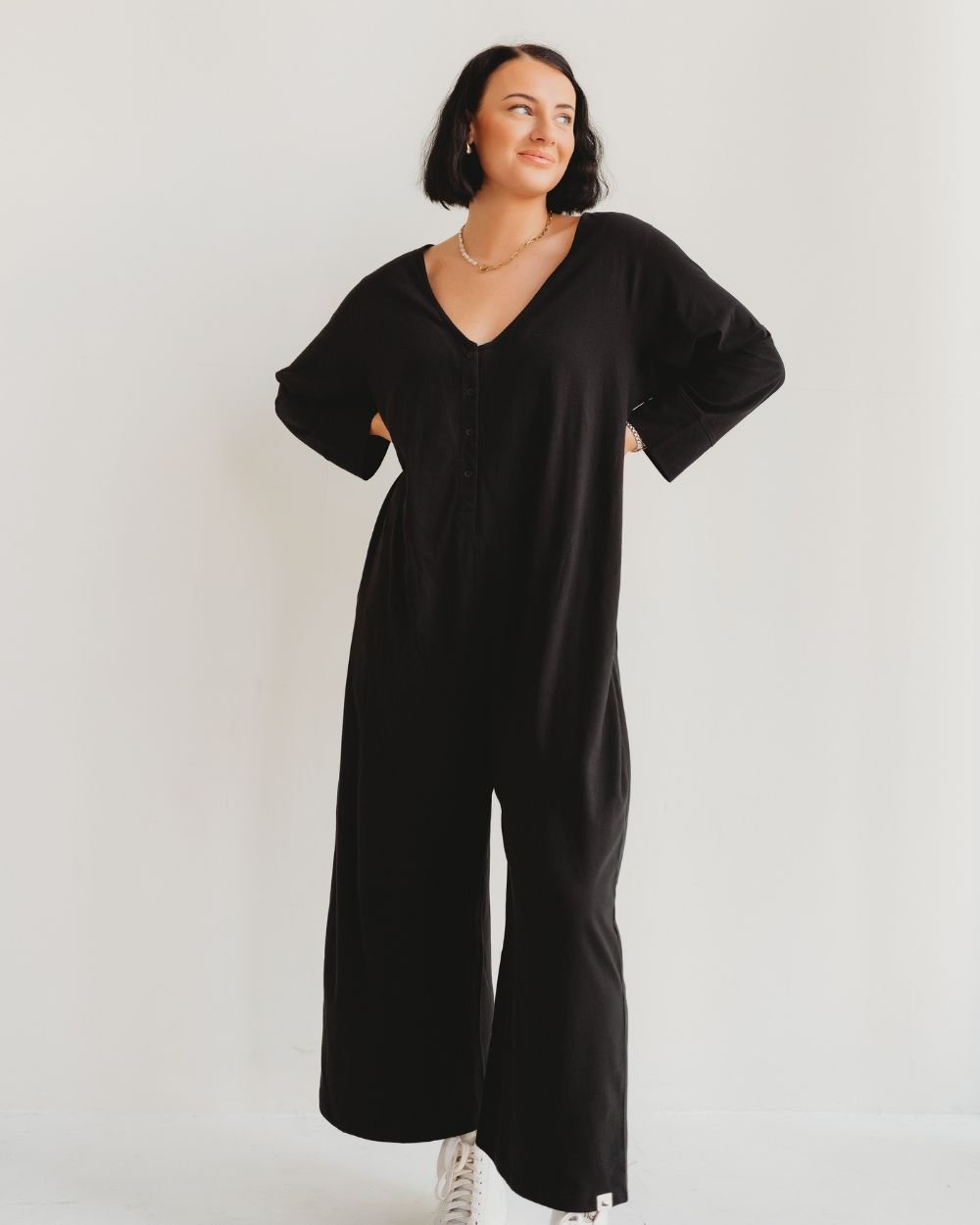 Turtledove London Turtledove London Women's Mai Black V-Neck Jumpsuit - 3