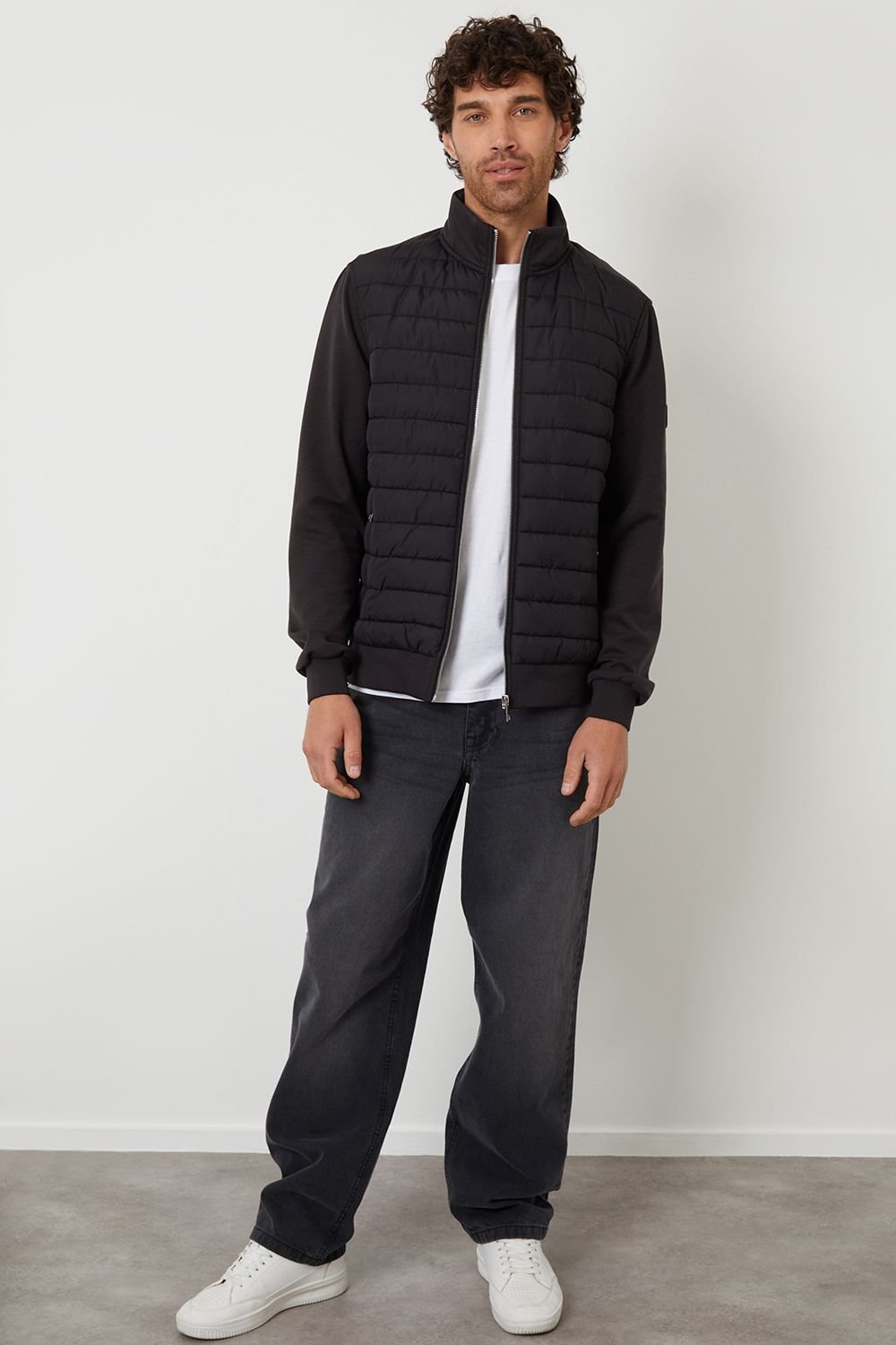 Threadbare Threadbare Men's Quilted Hybrid Funnel Neck Jacket in Black - 3