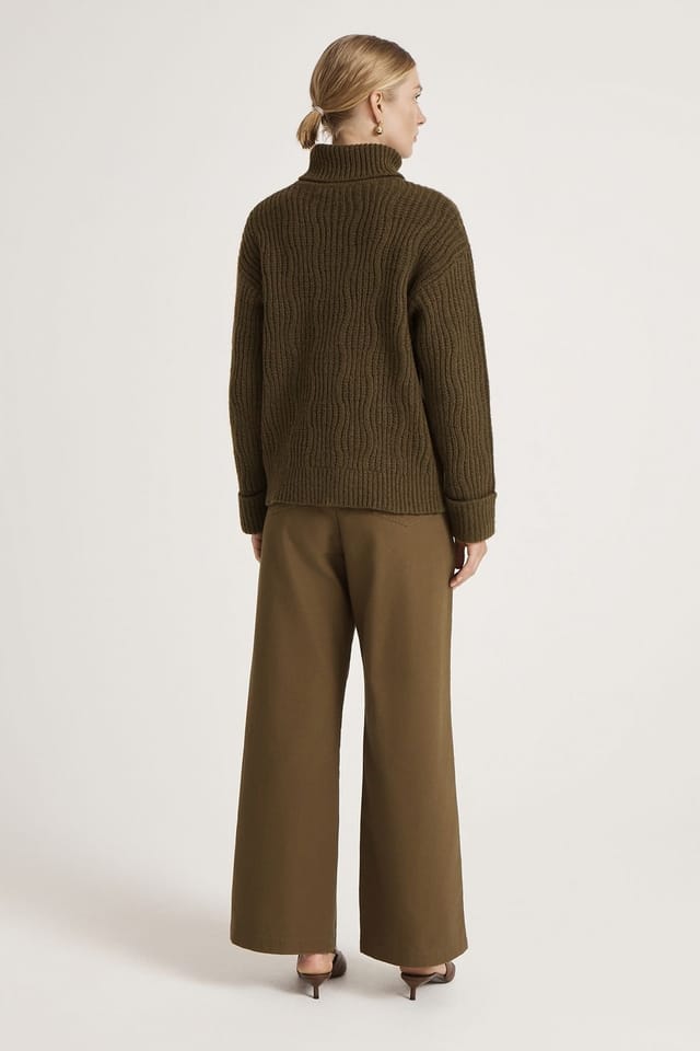 Finery London Finery London Women's Albie Roll Neck Knitted Jumper in Dark Olive - 3