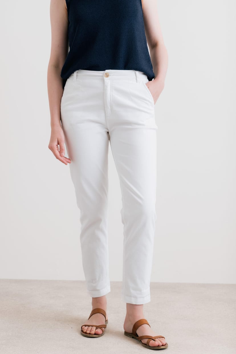 Lily & Me Lily & Me Women's Breaker Stretch Twill Trousers in White - 1
