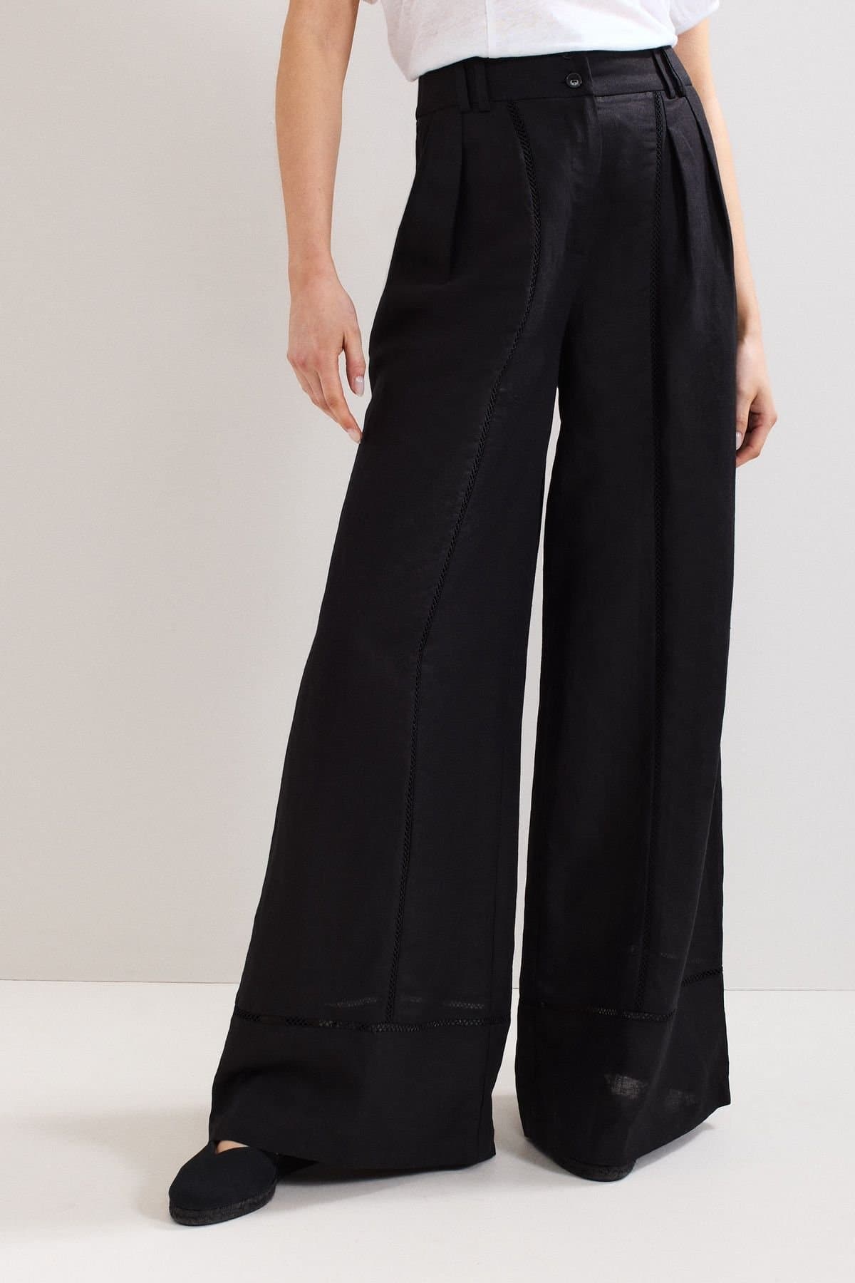 Phase Eight Phase Eight Women's Ayse Linen Trouser in Black