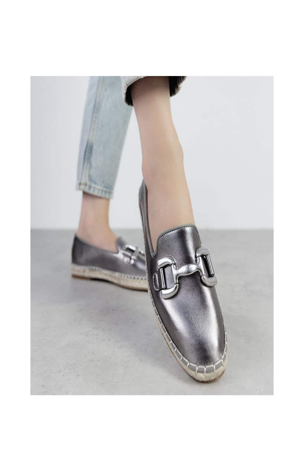 Moda In Pelle Moda In Pelle Women's 'Edulis' Leather Loafers in Metallic Silver - 2