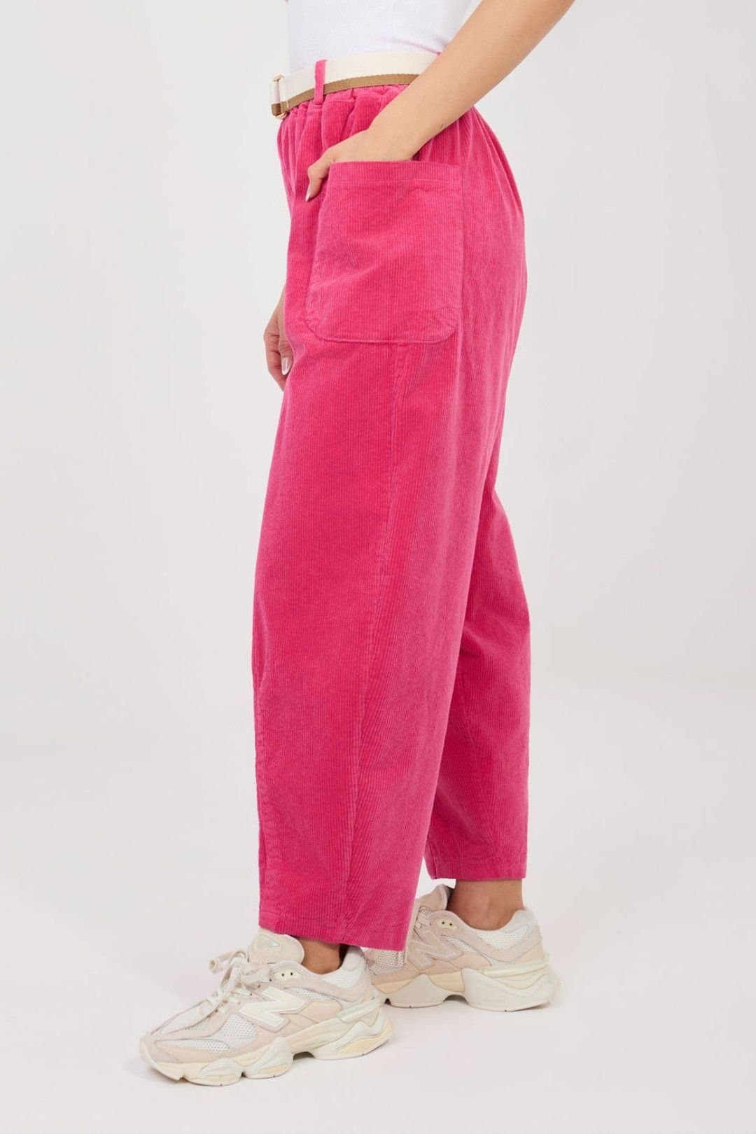 Love Lace Love Lace Women's High Waist Carrot Fit Corduroy Trousers in Pink