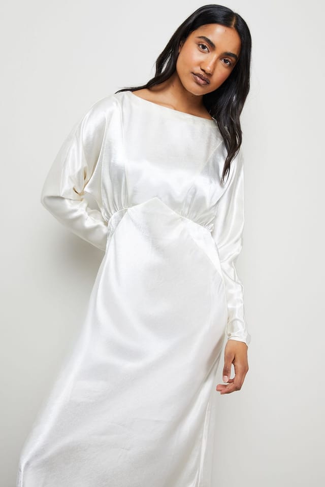 Warehouse Warehouse Women's Satin Batwing Draped Midaxi in Cream - 2