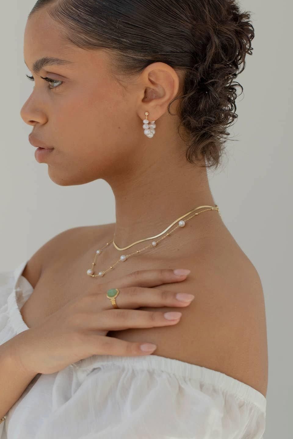 Arctic Fox & Co. Arctic Fox & Co. Women's Laguna Pearls Links Hooped Earrings in Gold - 3