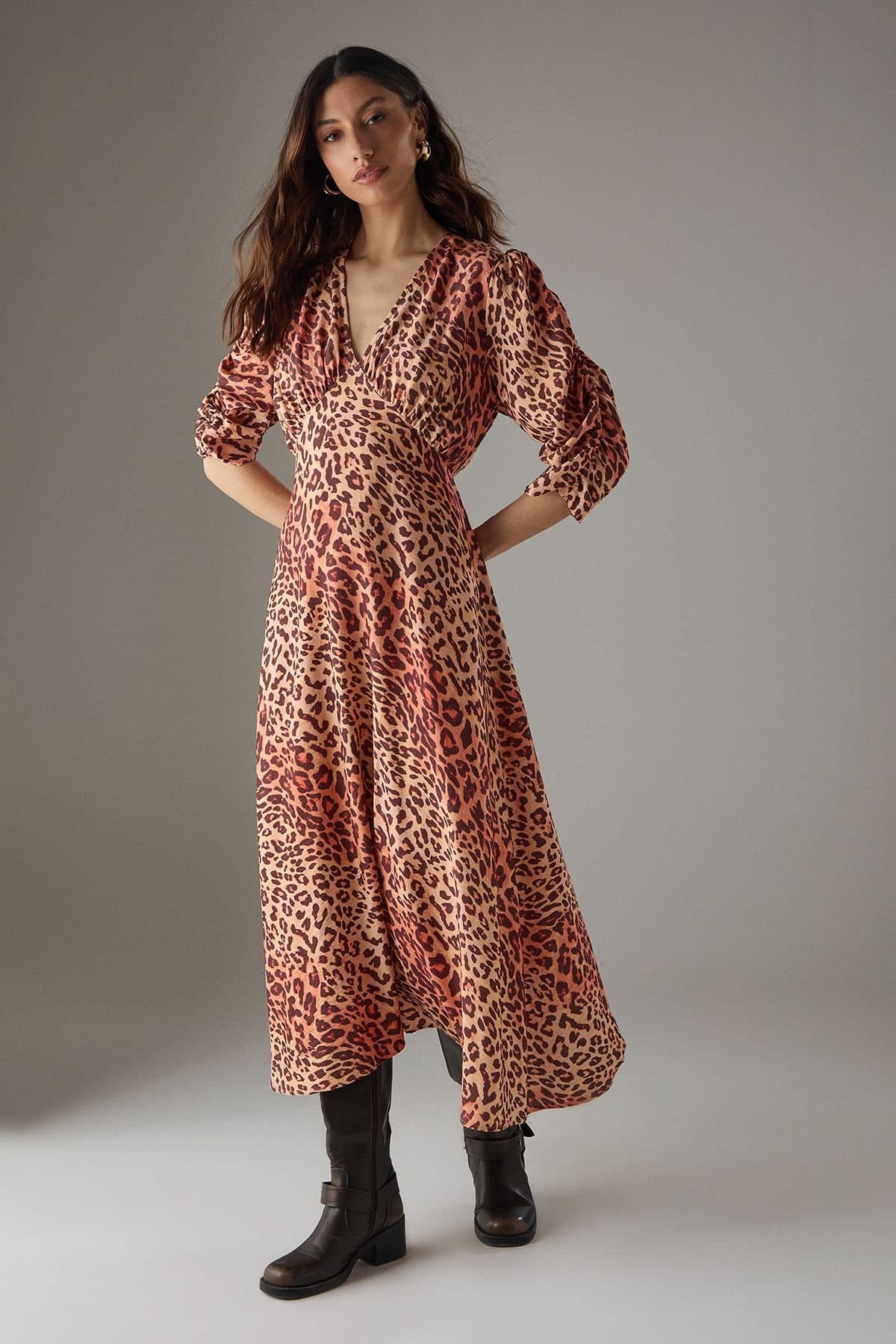Warehouse Warehouse Women's Viscose Leopard V Neck Puff Sleeve Midi Dress