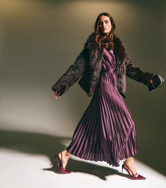 New Look Women's Burgundy Pleated Satin Midi Dress New Look - 3