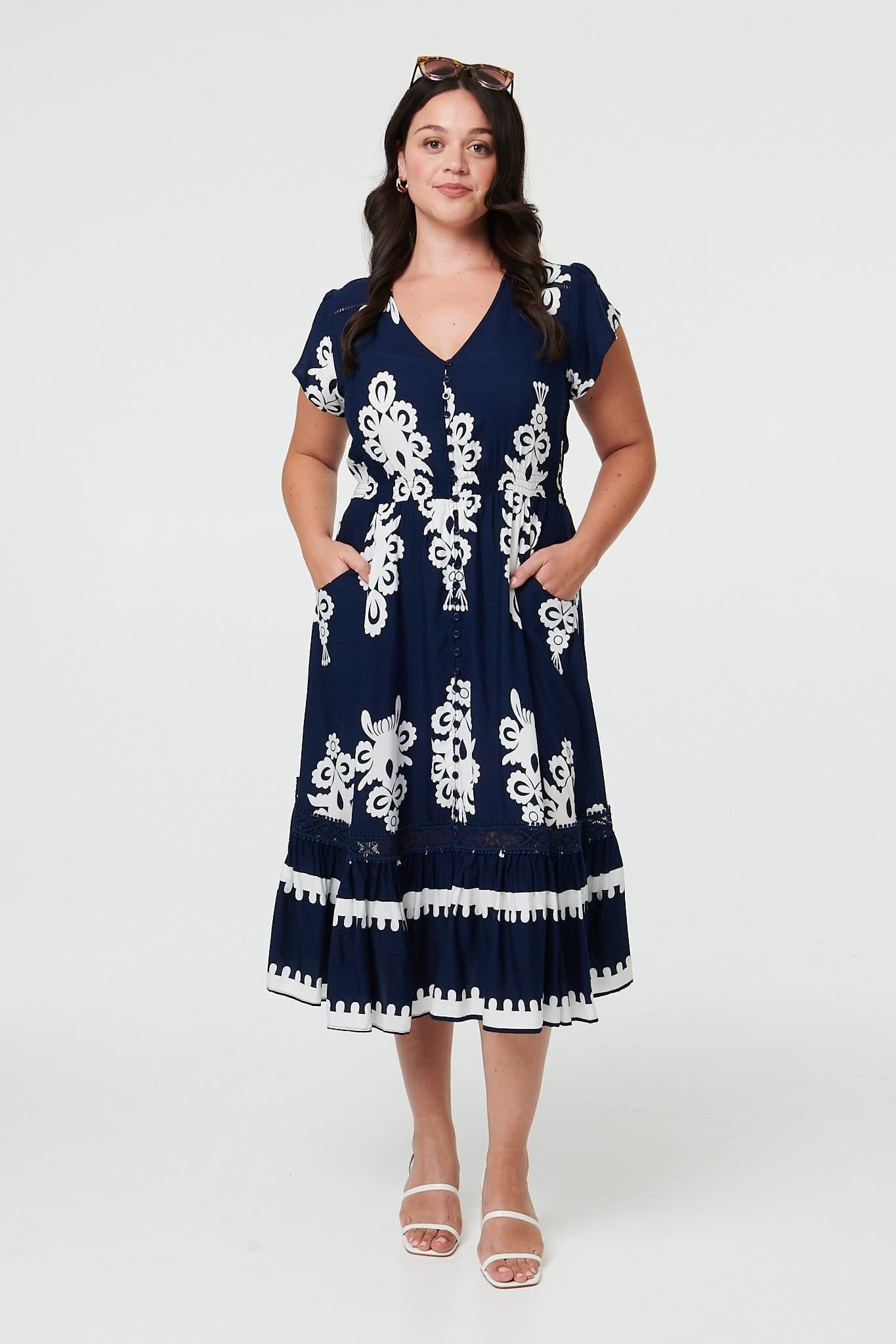 Izabel London Izabel London Women's Curve Printed Cap Sleeve Midi Dress in Navy