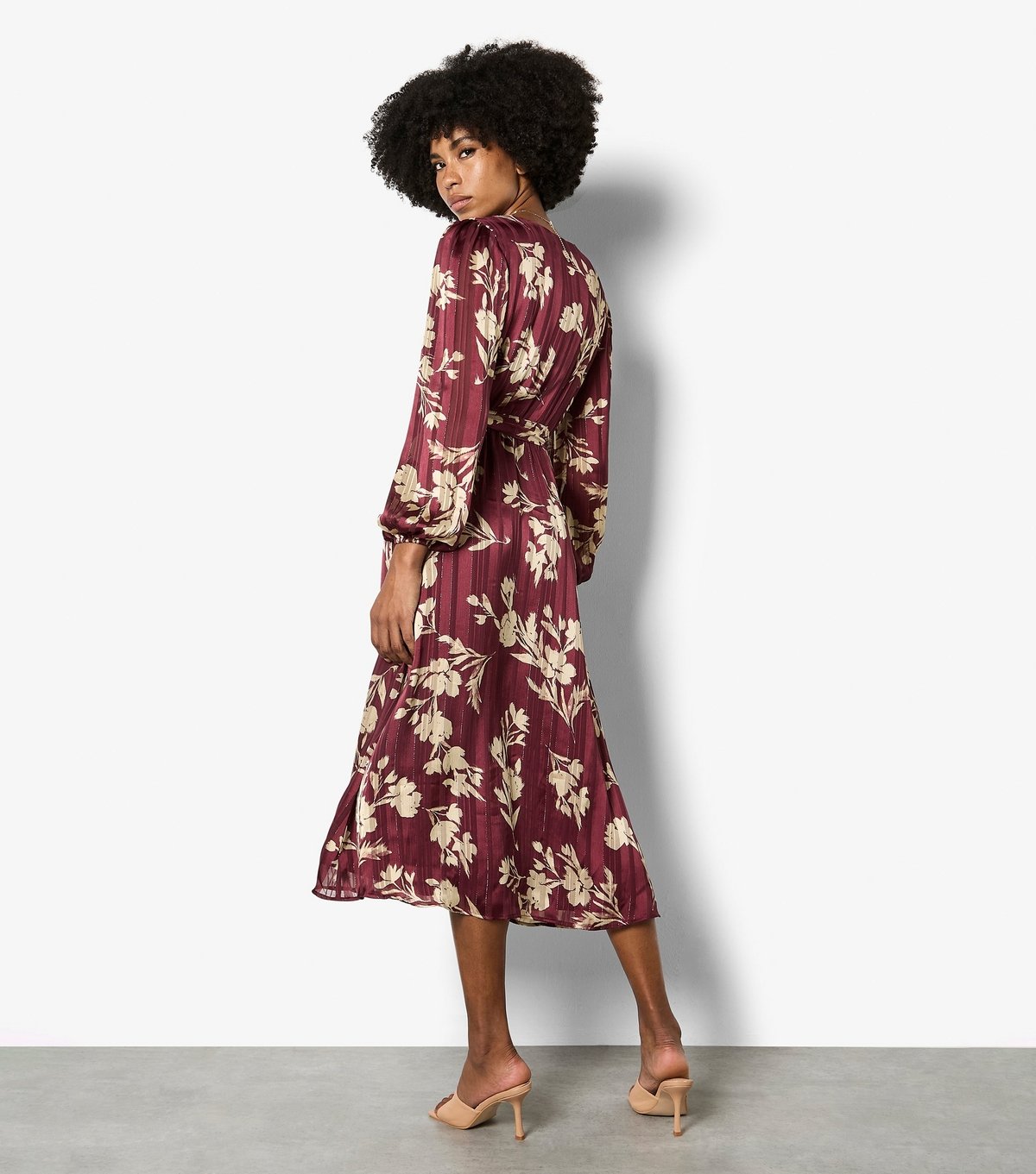Apricot Women's Burgundy Floral Long Sleeve Midaxi Dress Apricot New Look - 2
