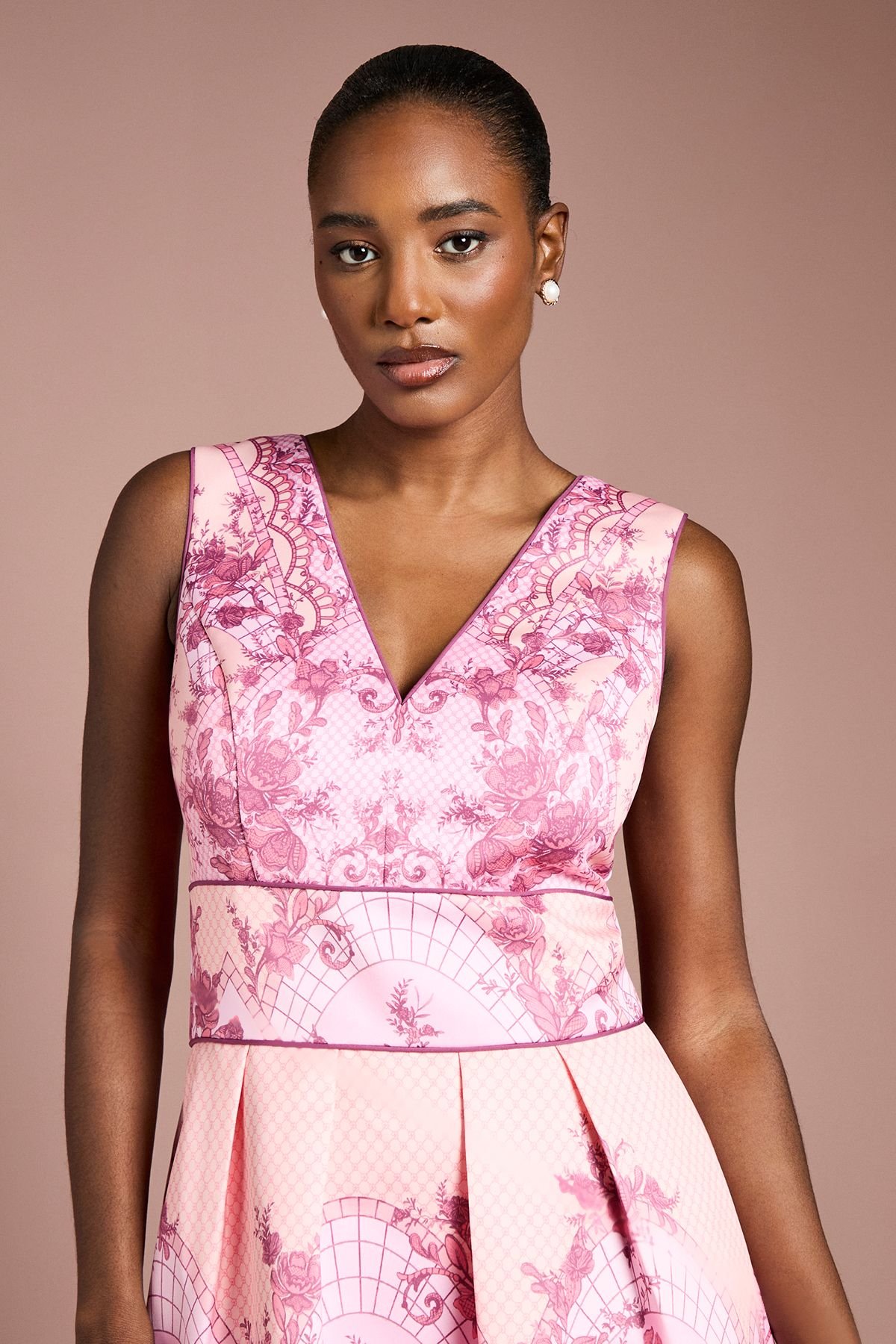 Coast Coast Women's V Neck Structured Satin Placement Print Midi Dress in Coral - 4