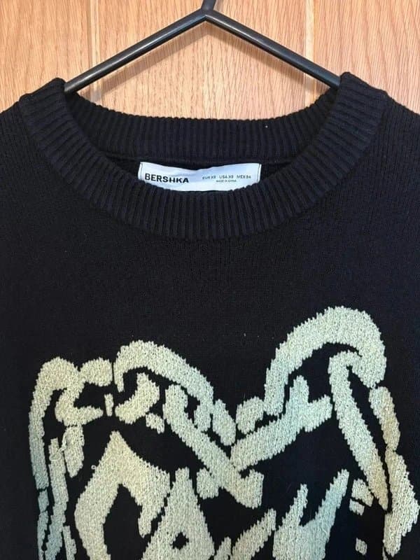 Bershka Bershka Knitted Jumper Sweatshirt Green Graphic Detail