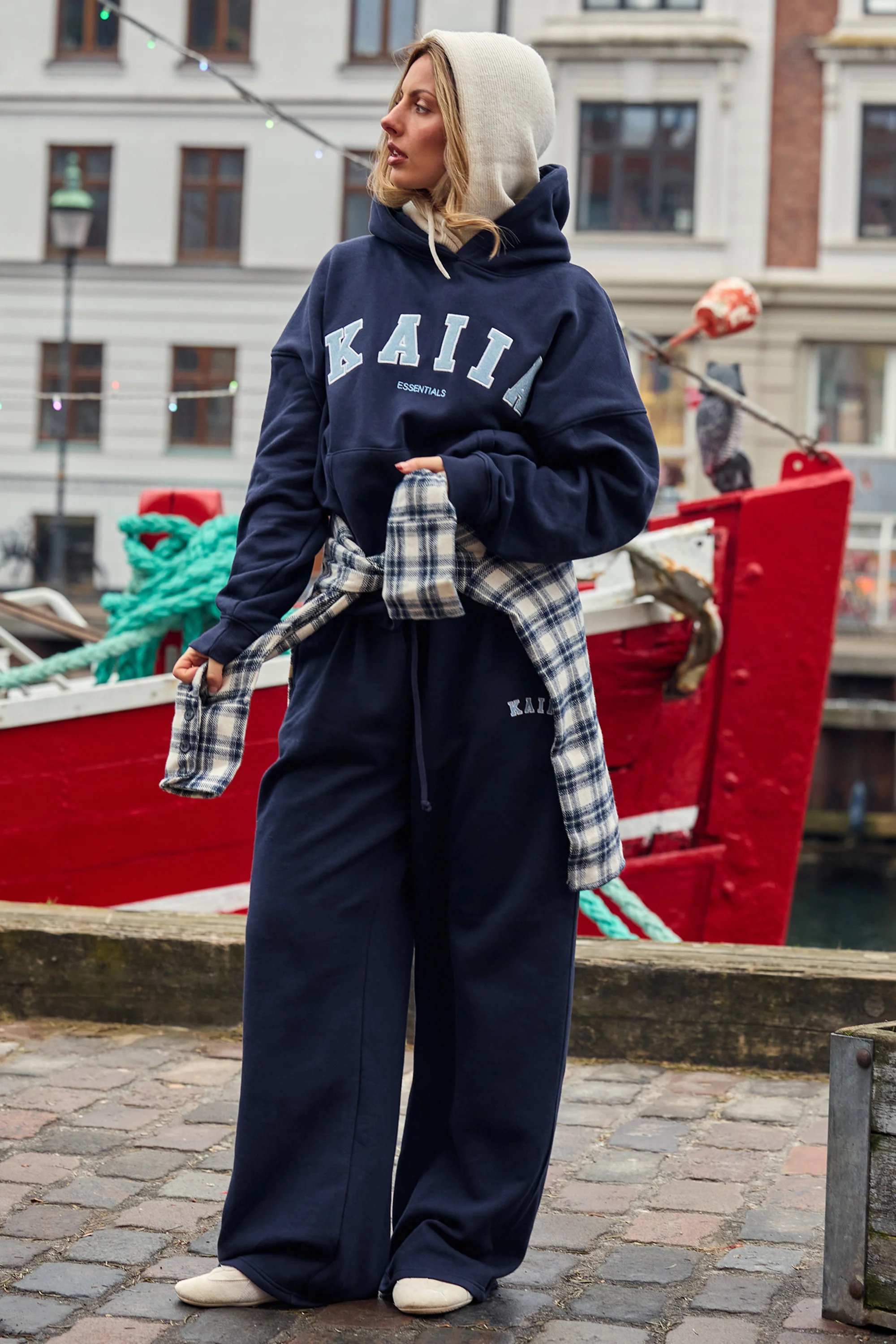 Kaiia Kaiia Slogan Mid Rise Wide Leg Joggers Navy & Baby Blue - 4