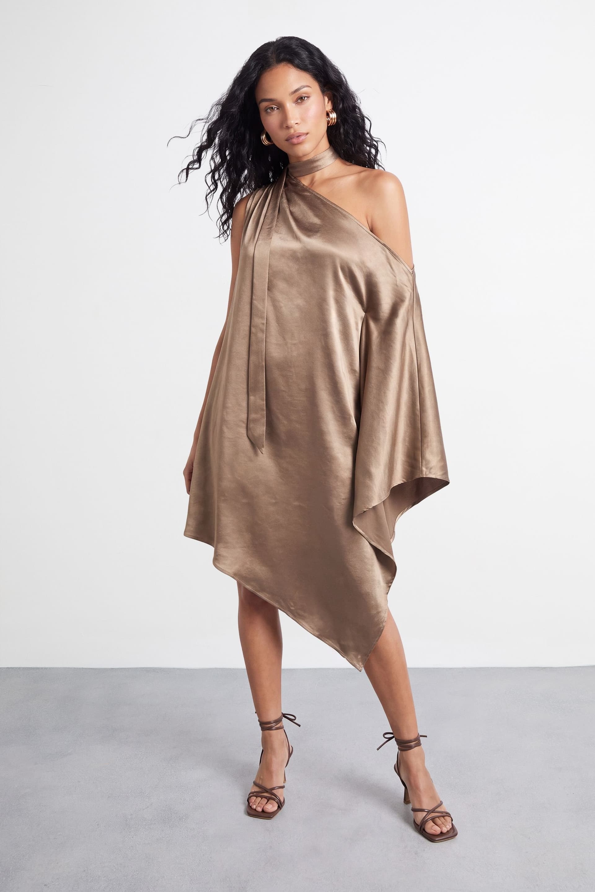 Warehouse Warehouse Women's Asymmetric One Shoulder Tie Neck Mini in Olive