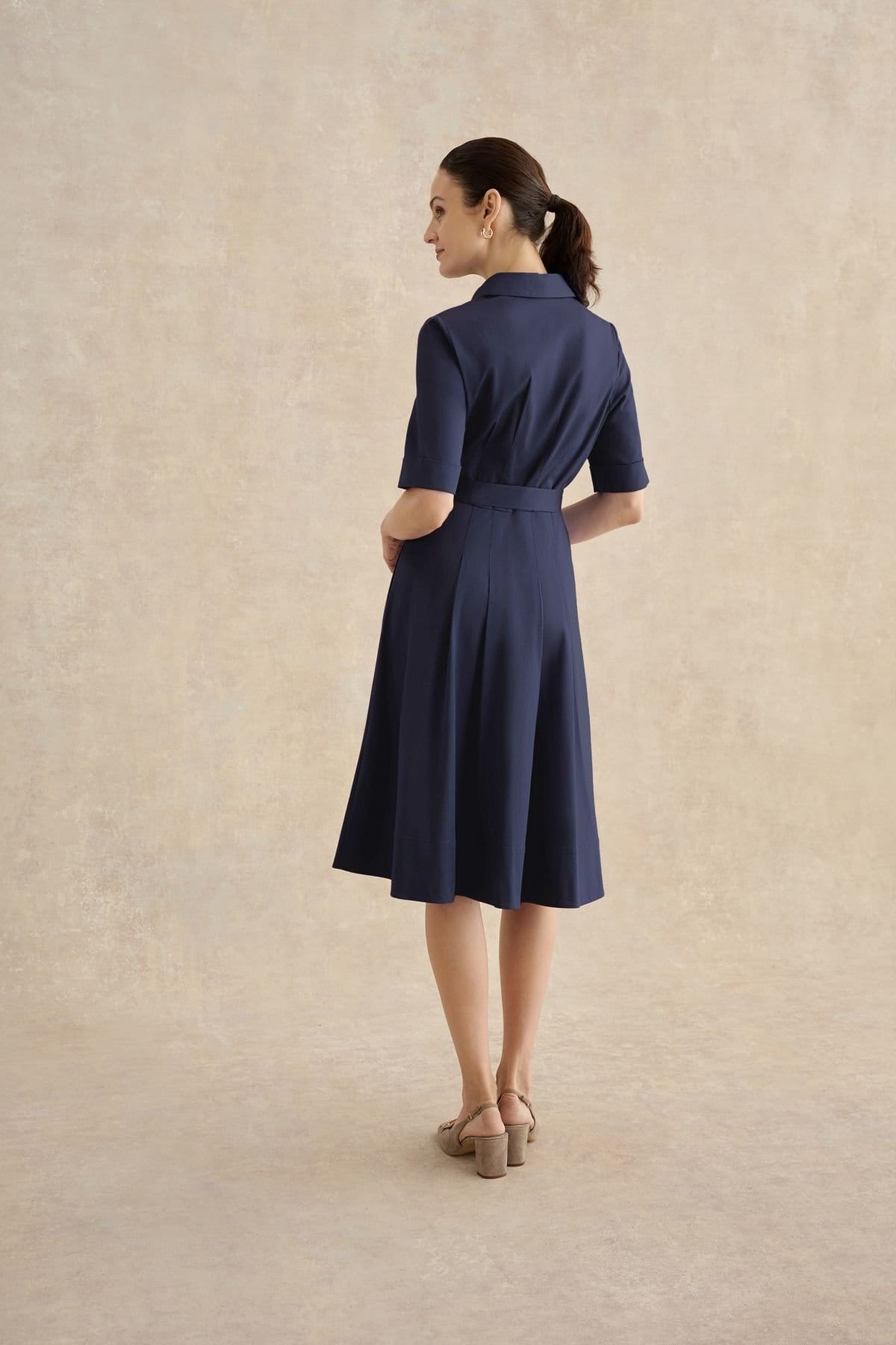 Hobbs London Hobbs London Women's Brigitta Pleated Tie Belt Shirt Dress in Dark Navy - 4