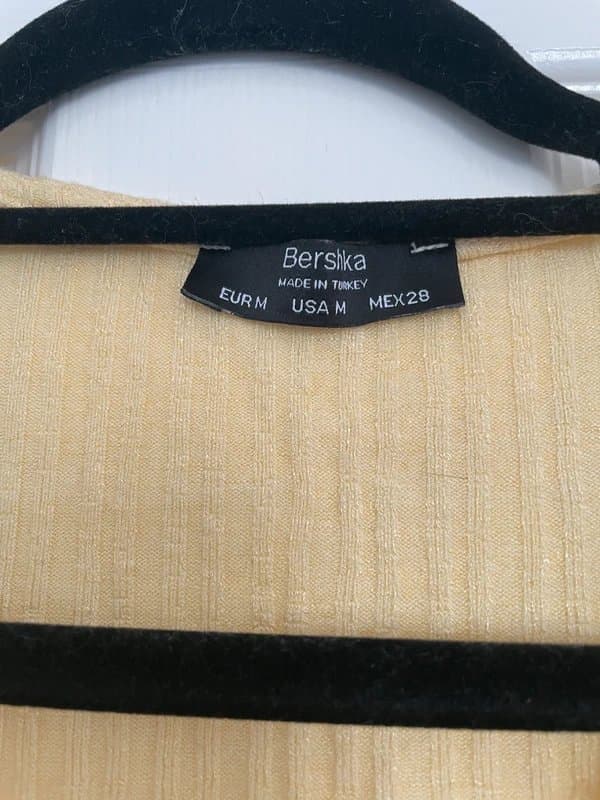 Bershka Bershka Yellow Top with floral embroidery