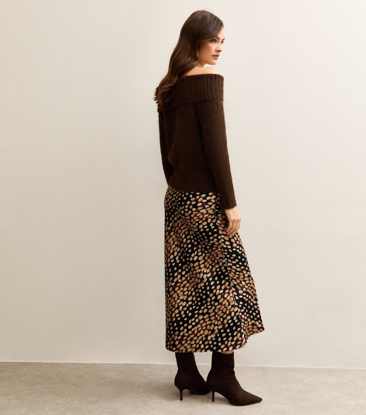 New Look Women's Tall Black Diagonal Spot Print Satin Bias Cut Midi Skirt New Look - 4