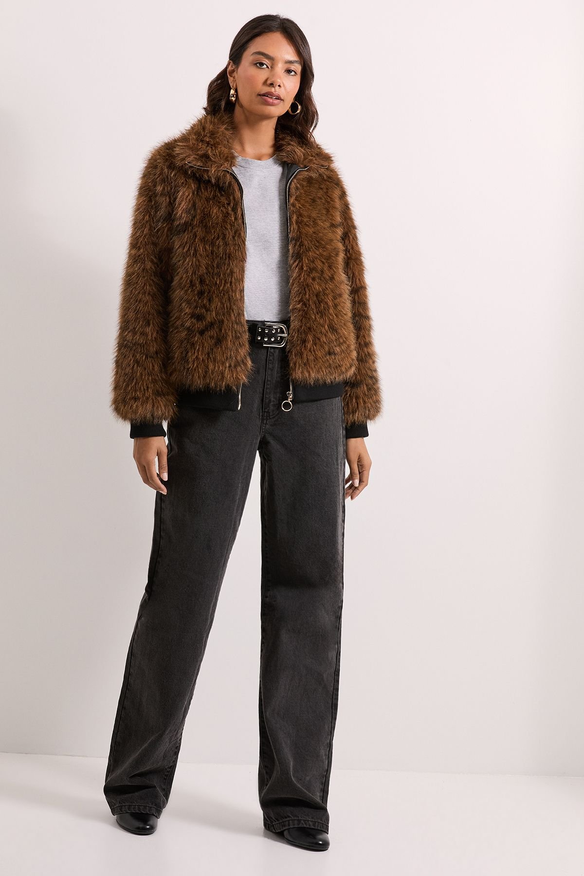 Dorothy Perkins Dorothy Perkins Women's Tiger Faux Fur Bomber Jacket in Animal - 2