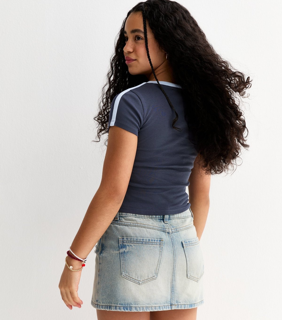 New Look Girls' Navy 92 Santa Monica Print Fitted Football Top New Look - 4