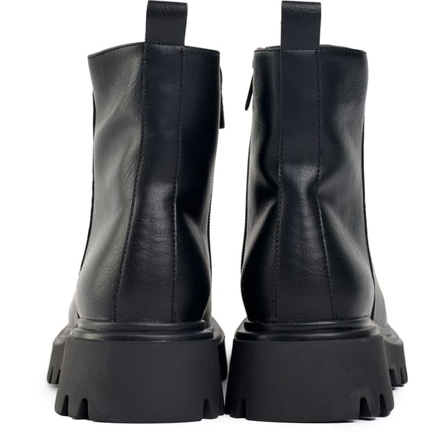 V.GAN V.GAN Women's Cameo Ankle Boots in Black - 3
