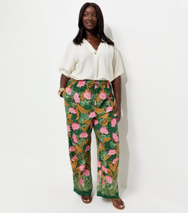 New Look Women's Plus Size Green Palm Goya Wide Leg Trousers Curves New Look - 2