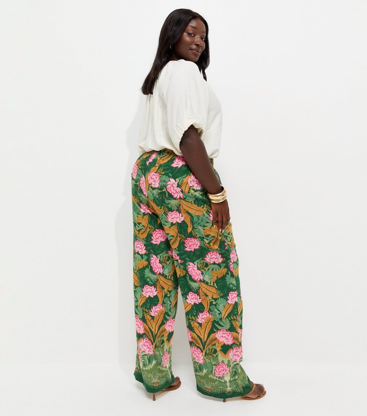 New Look Women's Plus Size Green Palm Goya Wide Leg Trousers Curves New Look - 4