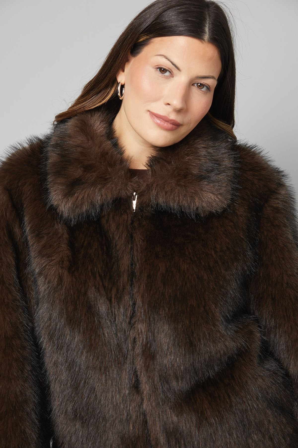 Wallis Wallis Women's Zip Through Short Fur Coat in Chocolate - 4