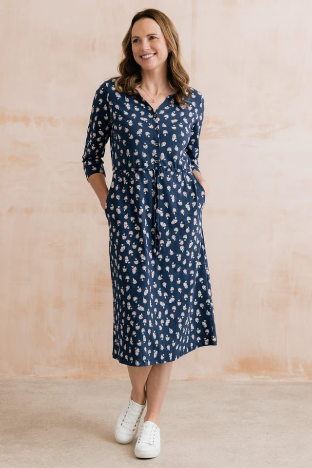 Lily & Me Lily & Me Women's Callowell Printed Jersey Midi Dress in Navy - 2