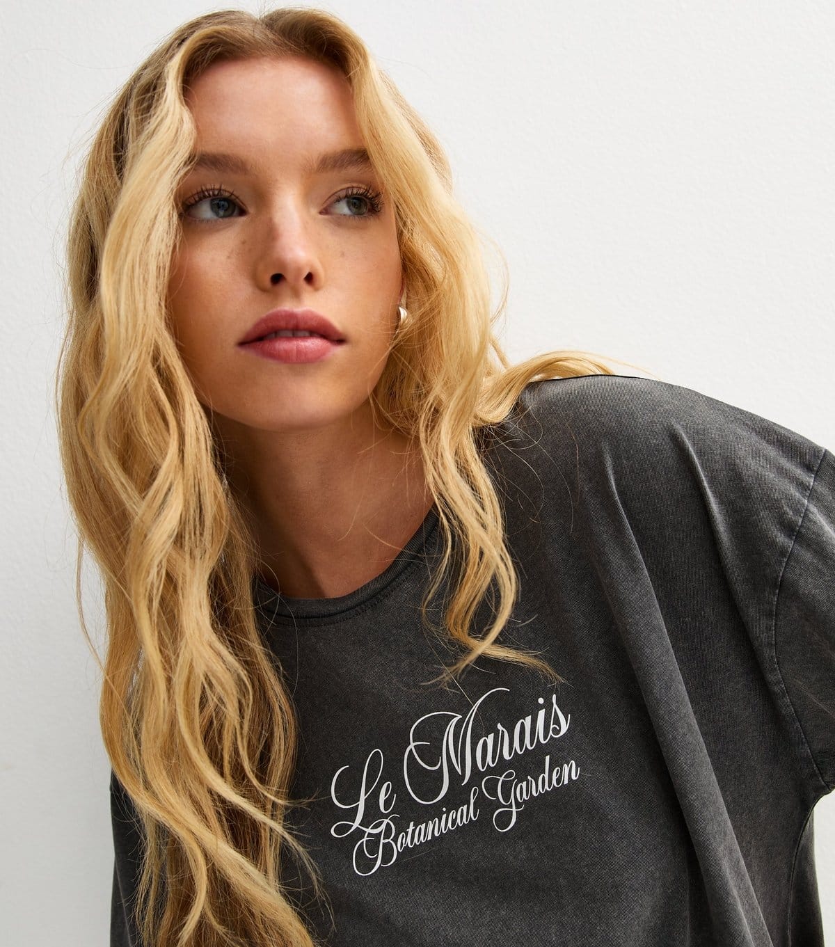 New Look Women's Dark Grey Botanical Garden Graphic T-Shirt New Look - 4