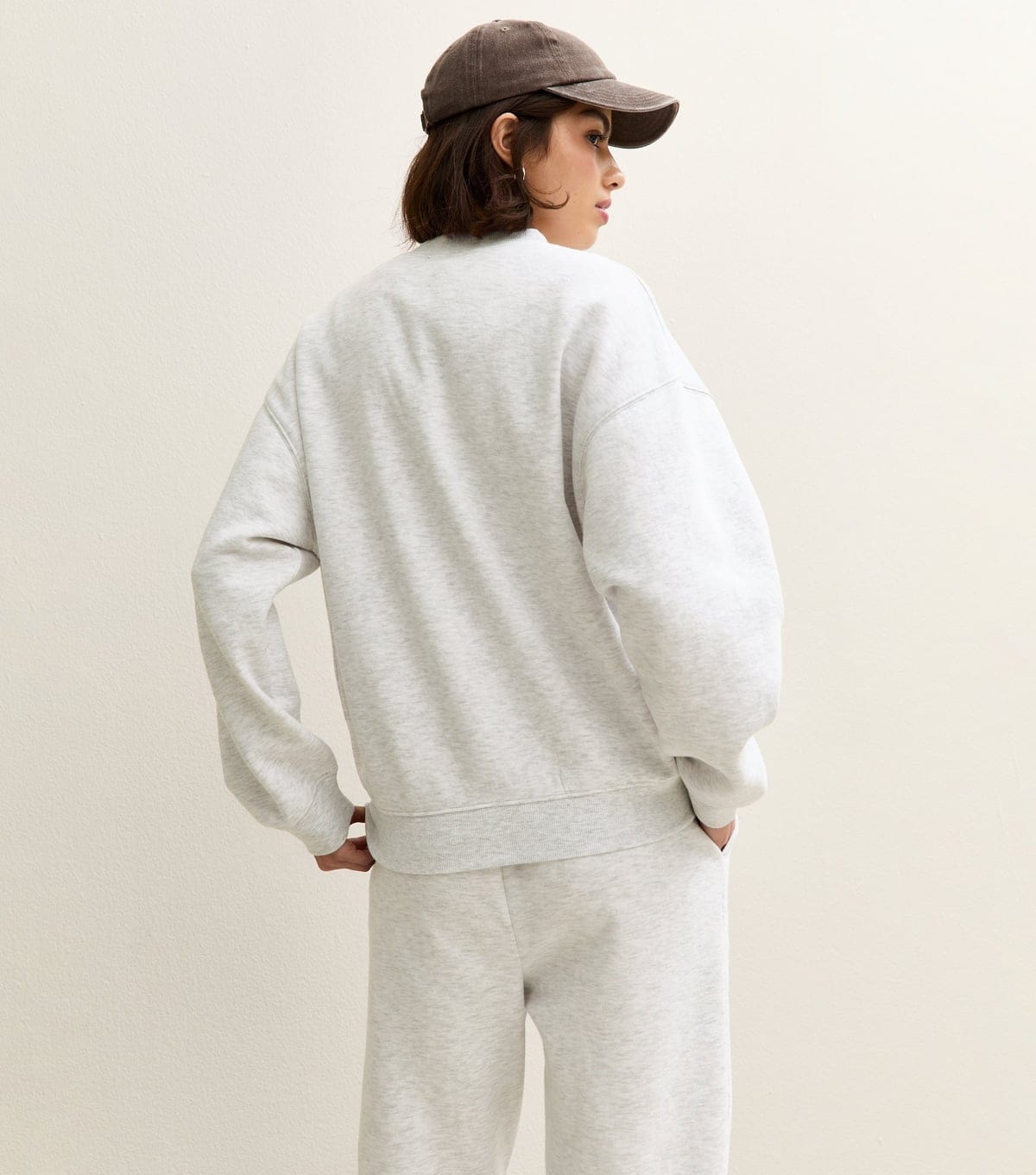 New Look Women's Grey Relaxed Fit Crew Neck Sweatshirt New Look - 4