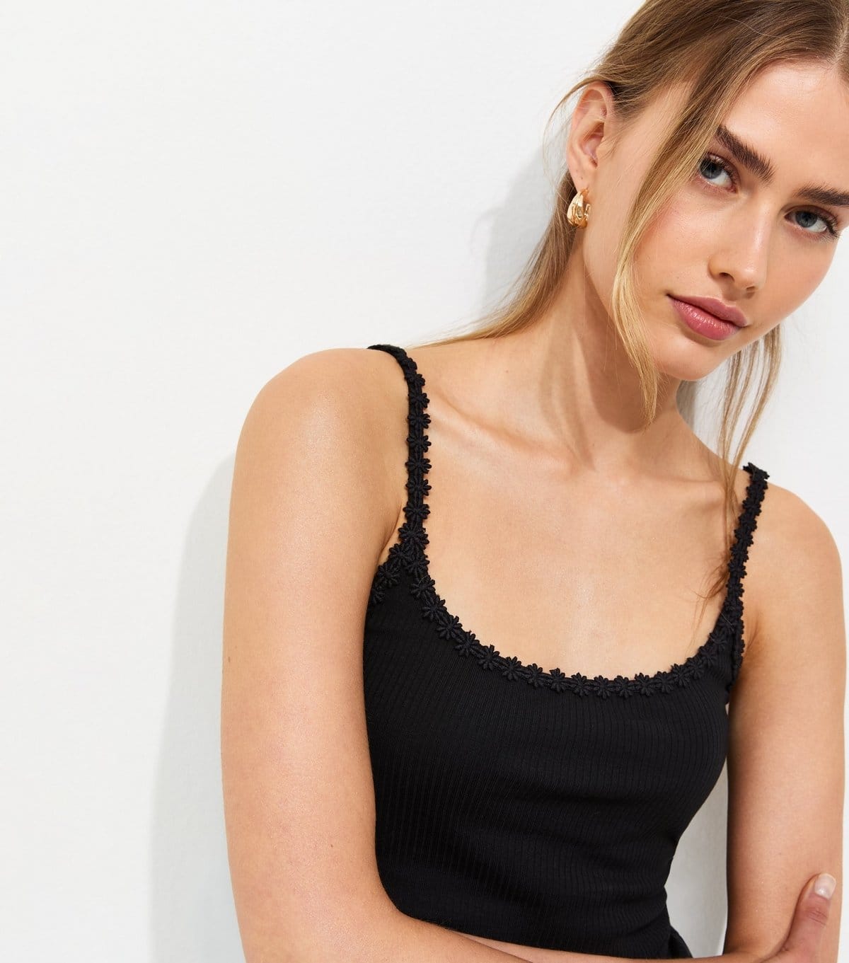 New Look Women's Black Cotton Rich Daisy Trim Scoop Neck Vest Top New Look - 1