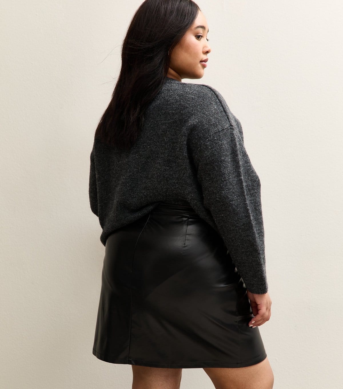 New Look Women's Plus Size Black Faux Leather A-Line Mini Skirt Curves New Look - 4