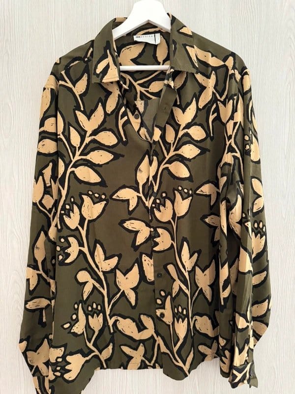 dark green