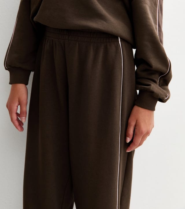 New Look Girls' Dark Brown Contrast Trim Cuffed Joggers New Look - 2