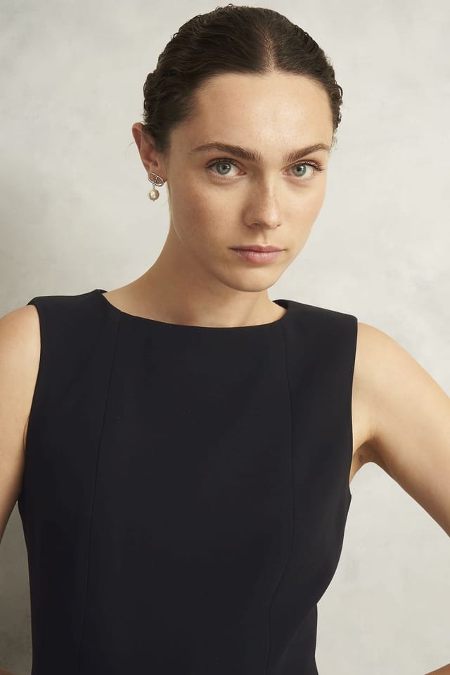 Hobbs London Hobbs London Women's Tailored Boat Neck Sleeveless Dress in Black - 3