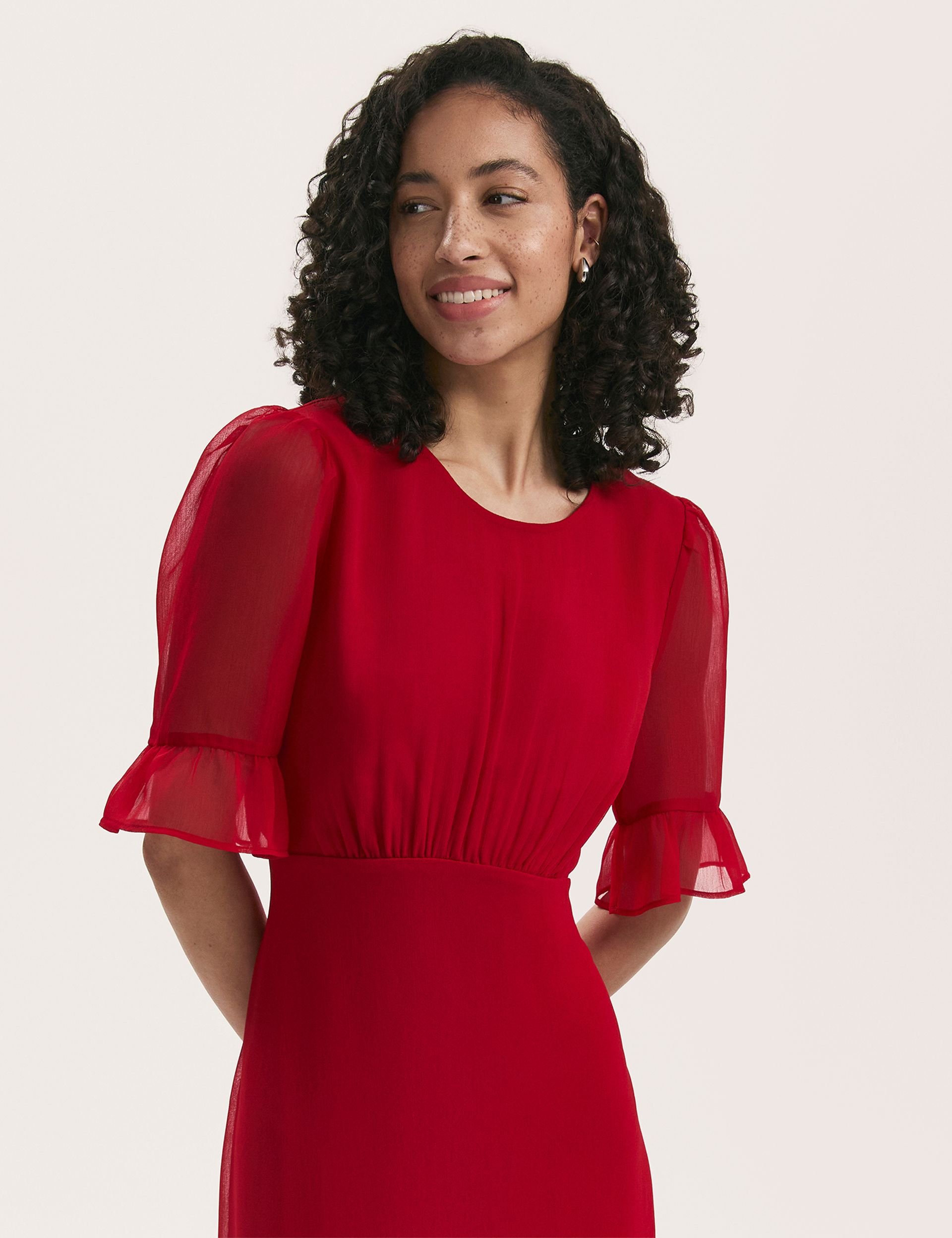 Finery London Finery London Women's Jennifer Short Sleeve Chiffon Midi Dress in Crimson - 2