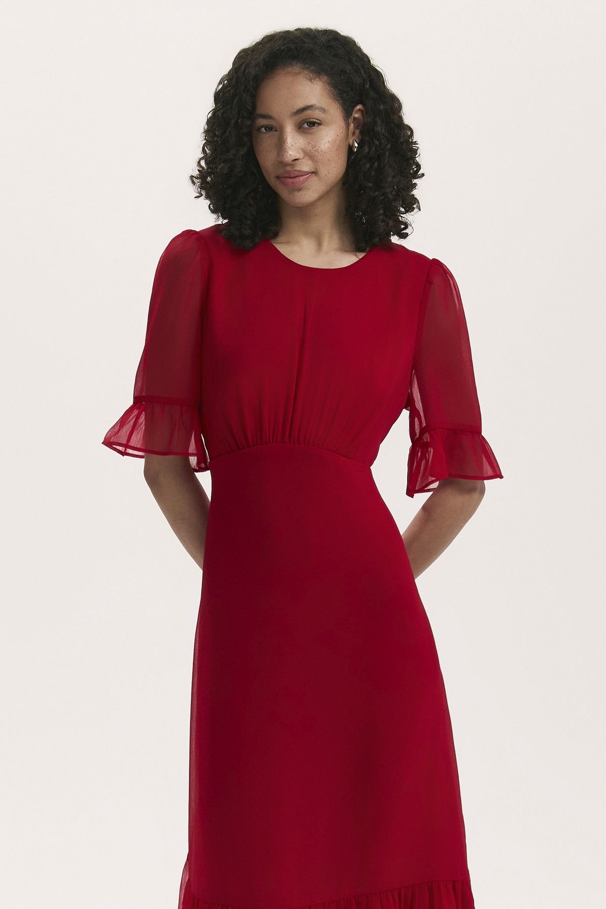 Finery London Finery London Women's Jennifer Short Sleeve Chiffon Midi Dress in Crimson - 4